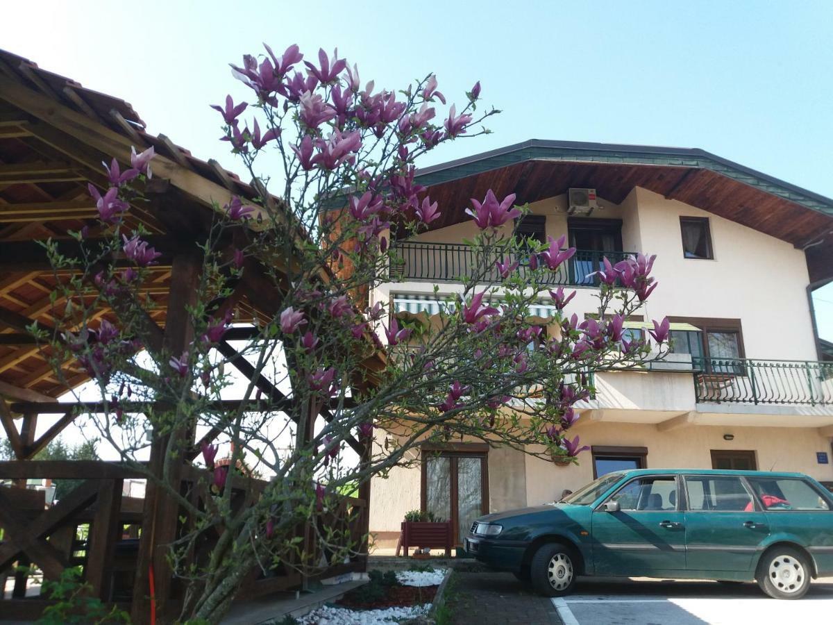 Apartments Strmac Slunj Exterior foto